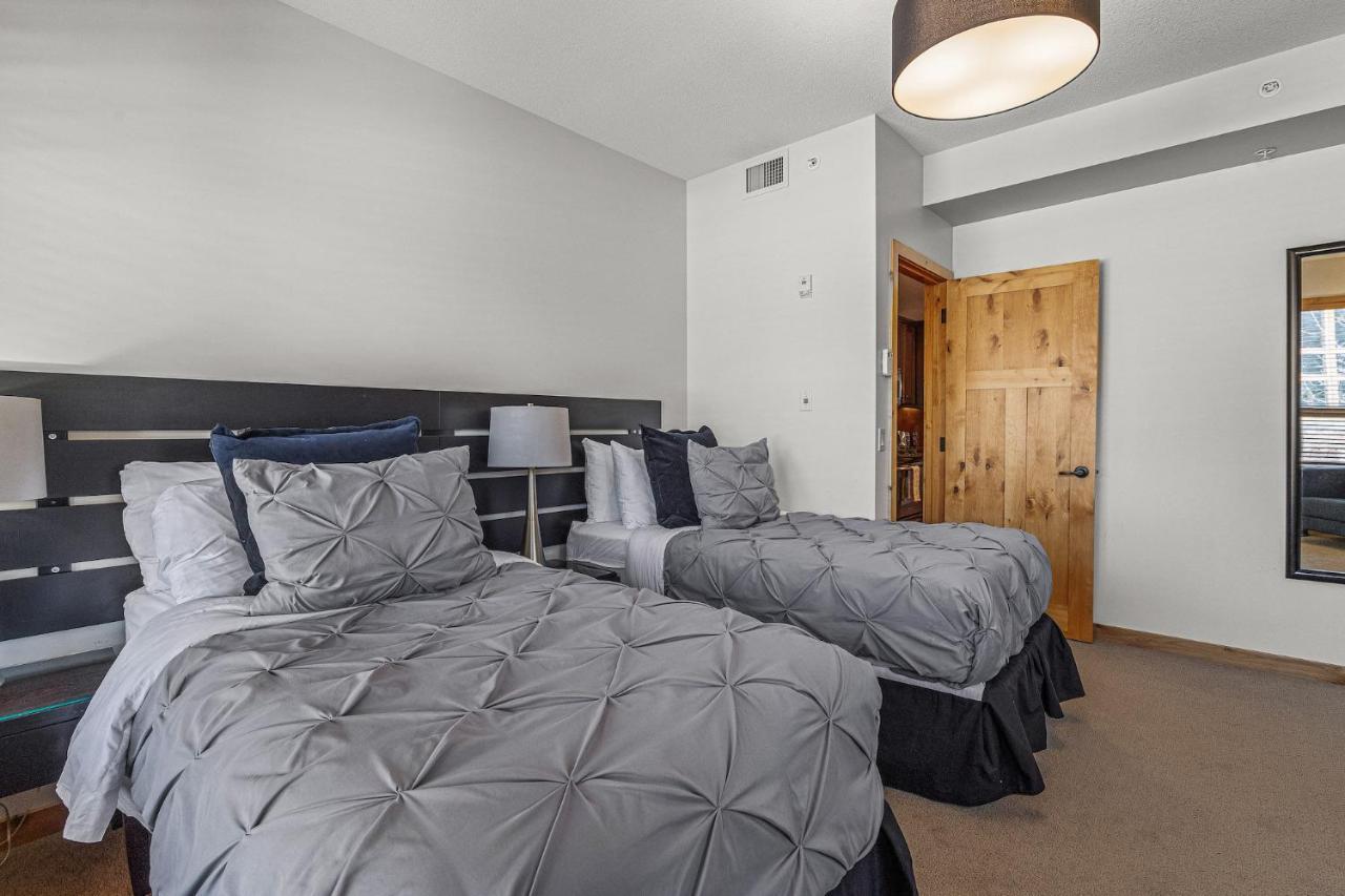 3 Bedroom Condo By Canadian Rockies Vacation Rentals Канмор Экстерьер фото